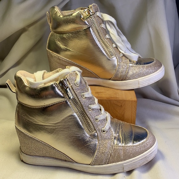 Stuart Weitzman Champaign Gold wedge sneakers - Picture 6 of 16